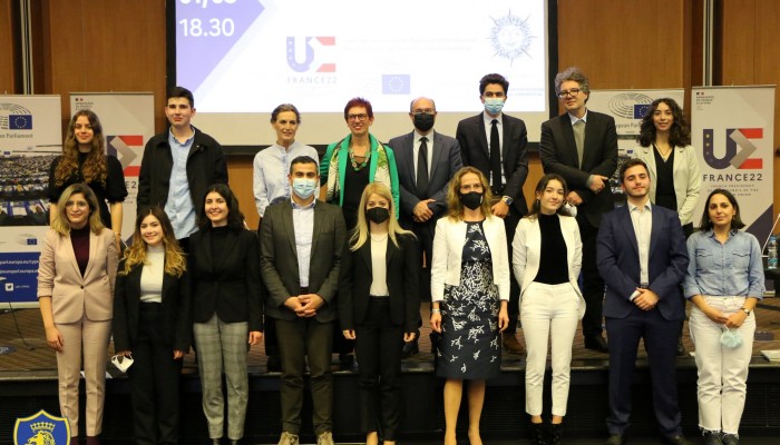 Our students debated with French politicians in the framework of the French EU presidency